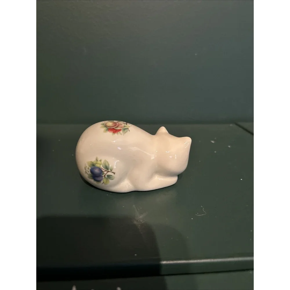 Vintage‎ Formalities Soft Fruit Cat Salt & Pepper Shaker Set Decor